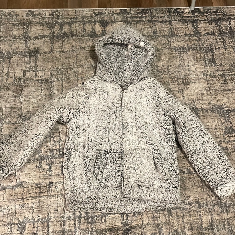 Never worn Sherpa like zip up jacket